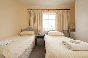 Four Seasons B&B
