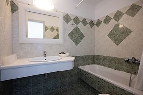 Anixi Hotel