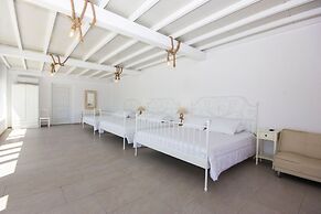 Anixi Hotel
