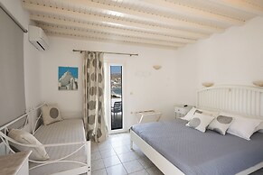 Anixi Hotel