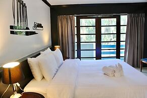 S2 Hotel