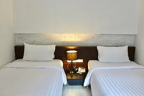 S2 Hotel