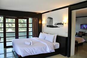 S2 Hotel
