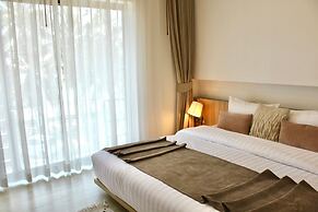 S2 Hotel