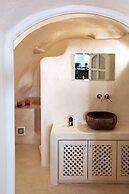 Menias Cave House