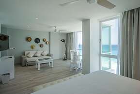 Oleo Cancun Playa All Inclusive Resort