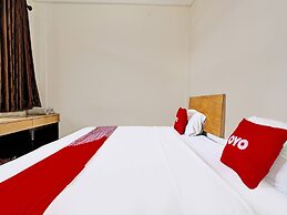 OYO 1699 Verona Residence