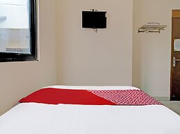 OYO 1699 Verona Residence
