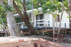 Evis Resort