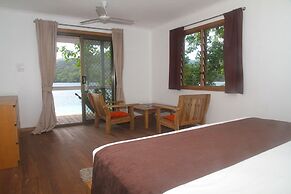 Evis Resort