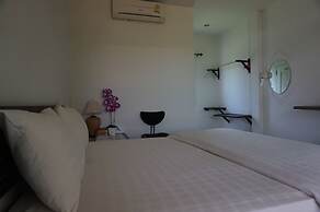 Thatphanom Place