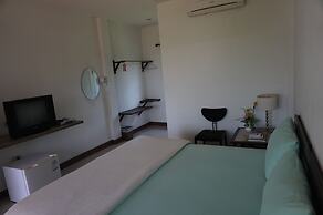 Thatphanom Place