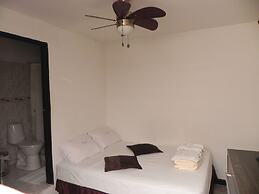 Tamarindo Inn