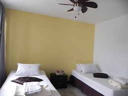 Tamarindo Inn