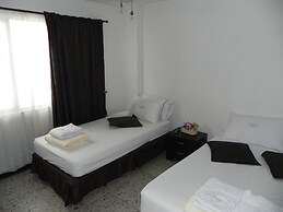 Tamarindo Inn