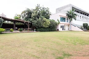Treebo Fort Club