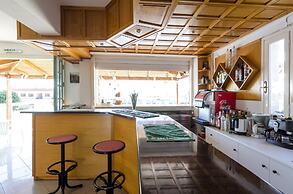 Aglaia Apartments & Studios