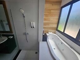 Samui Mekkala Resort