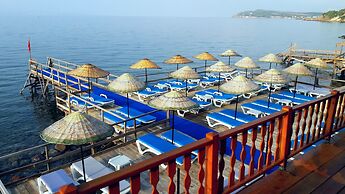Assos Nazan Motel Restoran Beach