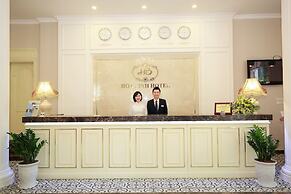 Hoa Binh Hotel