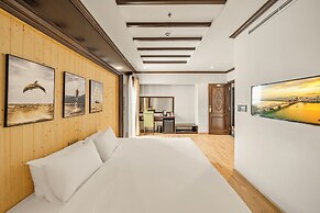 Palazzo Luxury Hotel