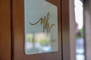 Malak Hotel