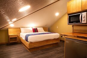 Mr. Tucan Hotel