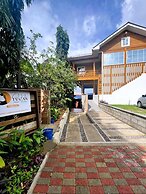 Mr. Tucan Hotel