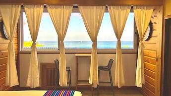 Mr. Tucan Hotel