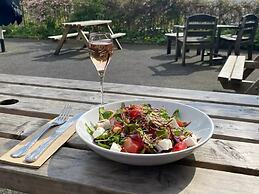 The Brown Horse Inn