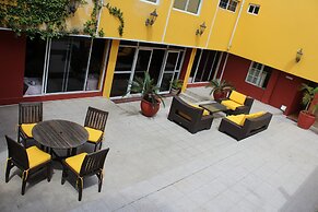 Altamont West Hotel