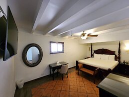 Altamont West Hotel