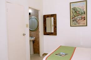 Altamont West Hotel