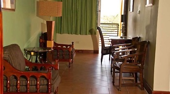 Altamont West Hotel