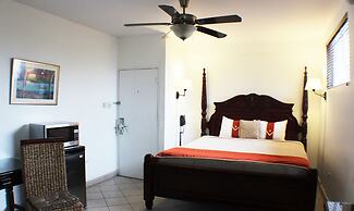 Altamont West Hotel