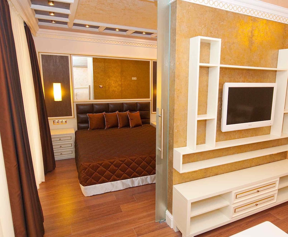 Golden Rainbow VIP Residence