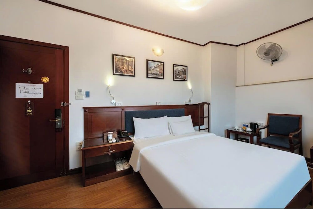 A25 Hotel - 221 Bach Mai