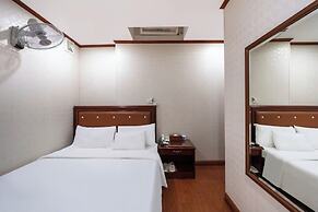 A25 Hotel - 221 Bach Mai