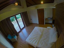 Kinan Retreat