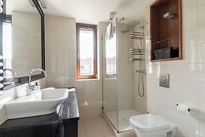 Grand Apartments - Blue Marlin Luxury