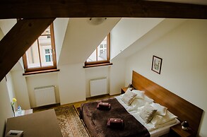 Royal Route 29 Comfort Rooms