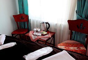 Yakut Hotel