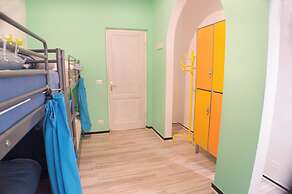Victoria House Hostel