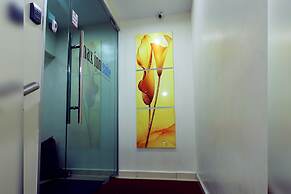 Max Inn Suite Hotel