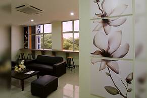 Max Inn Suite Hotel