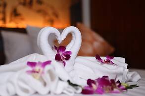 Lap Roi Karon Beachfront