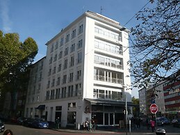Victoria Apartments