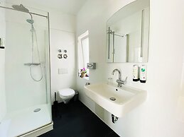 Victoria Apartments