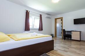 Plitvice Palace