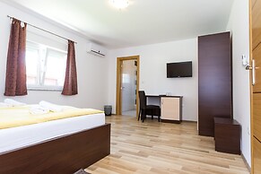 Plitvice Palace